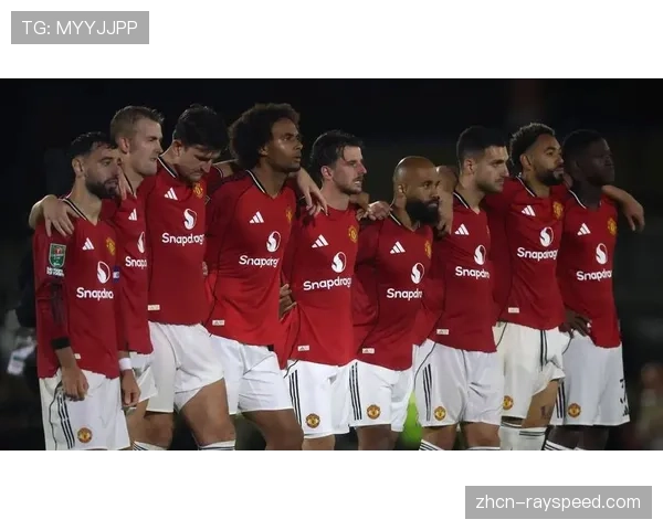 曼联遭遇失利情绪低落两度推迟更衣室开放安排