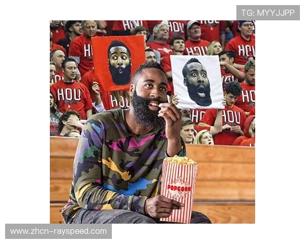 球迷全场高喊“Pay Them！”支持球员，声浪盖过联盟主席发言