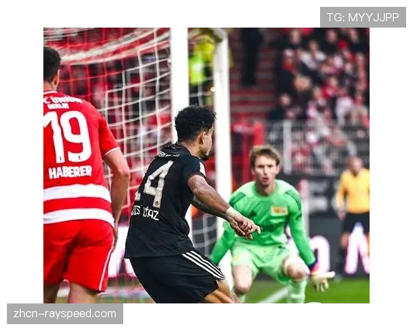 拜仁客场围攻斯图加特,迪亚斯错失奥利塞无私横传绝佳机会 拜仁客场围攻斯图加特,迪亚斯错失奥利塞无私横传绝佳机会