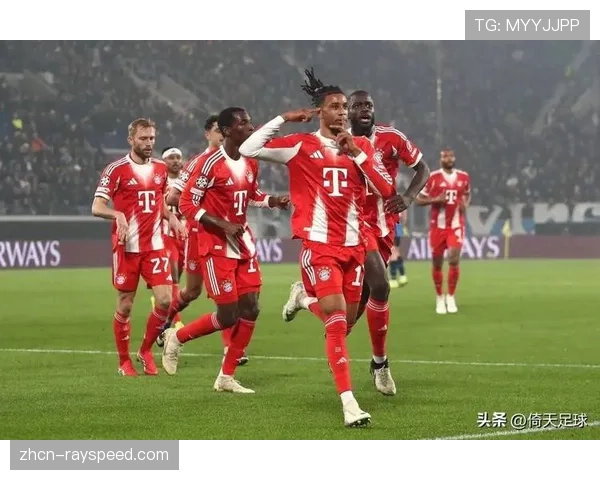 赛前发布会,勒沃库森主帅承认将针对拜仁边后卫助攻后的空当部署反击战术 赛前发布会,勒沃库森主帅承认将针对拜仁边后卫助攻后的空当部署反击战术